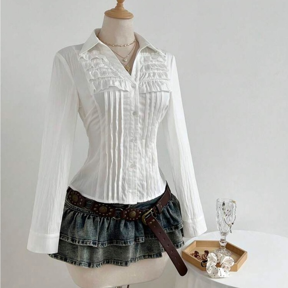 Chic White Ruffled Button-Down Shirt - Picture 10 of 12